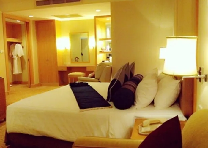 Hotel Miracle Grand Convention 4*