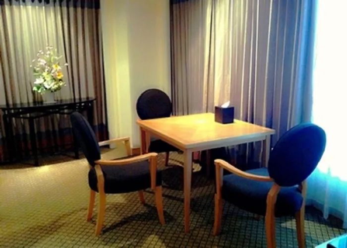 Hotel Miracle Grand Convention 4*