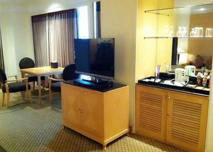 Hotel Miracle Grand Convention 4*