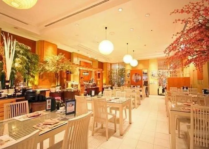 Miracle Grand Convention Hotel 4*