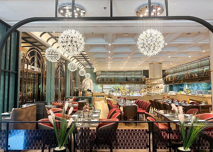 Hotel Miracle Grand Convention 4*