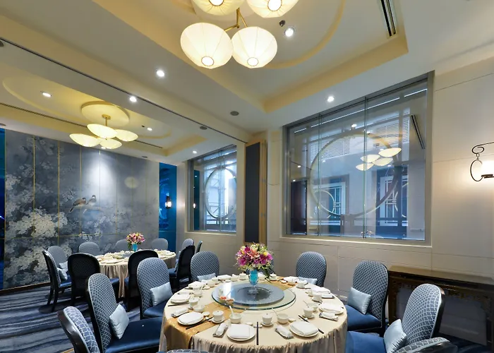 Miracle Grand Convention Hotel 4*