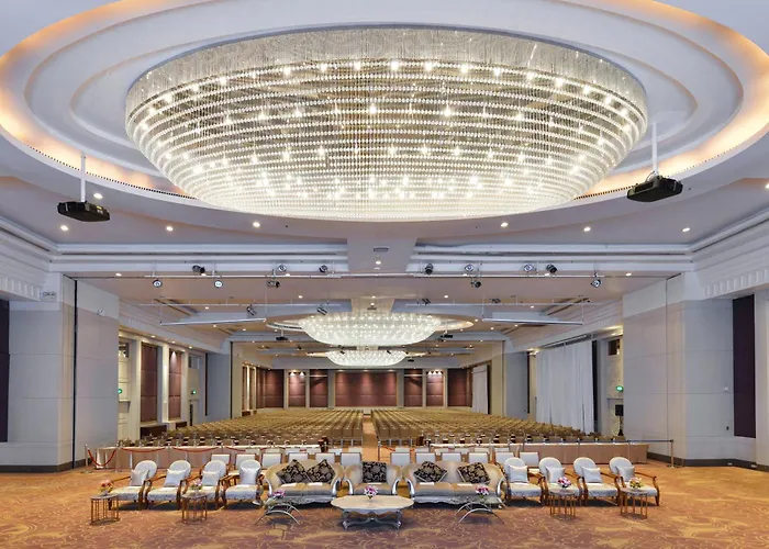 Miracle Grand Convention 4* Bangkok