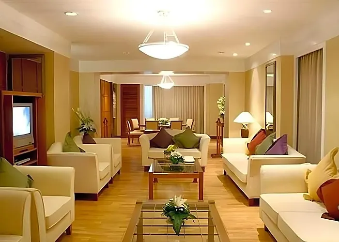 Hotel Miracle Grand Convention 4*